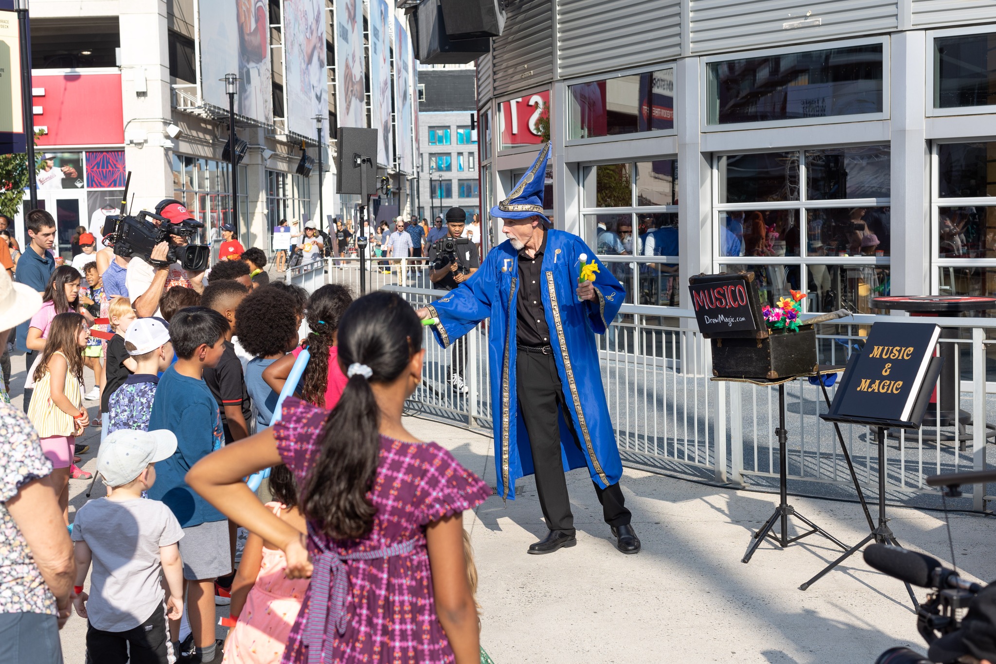 magician drew owen at nationals park in washington dc